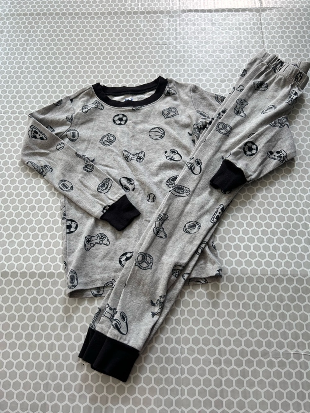 Place Grey Pajama Set with Black Accents and Game Print. Size 6